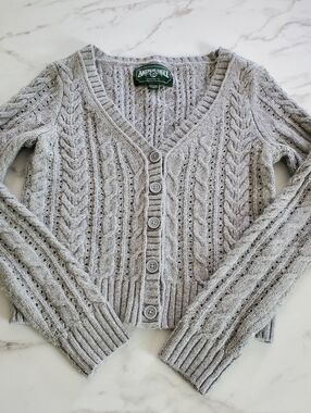 American Eagle Outfitters Women’s Cable Knit Button-Up Cardigan Sz XS Gray EUC
